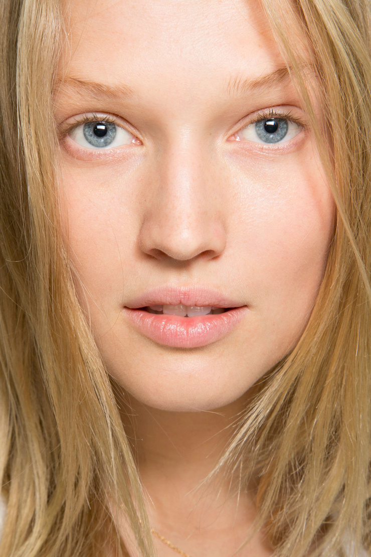 Toni Garrn Toni Garrn