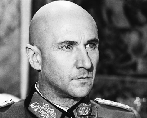 Donald Pleasence Donald Pleasence