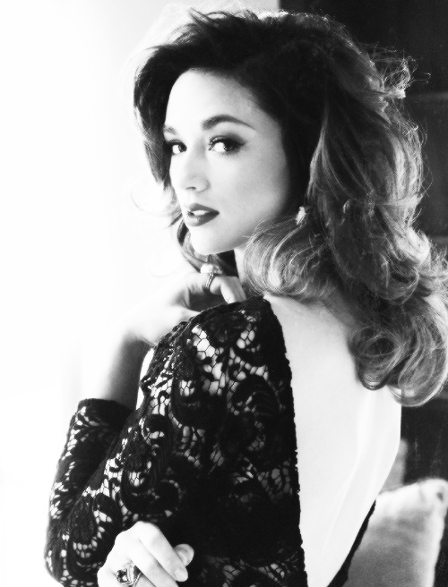 Crystal Reed Crystal Reed