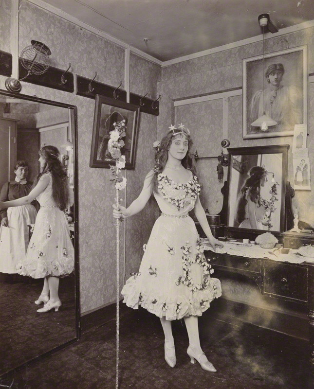 Jessie Bateman Jessie Bateman
