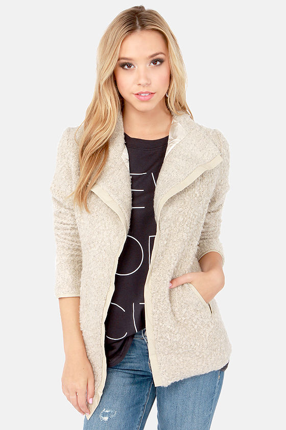 Picture of Alexis Ren