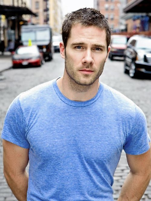 Luke MacFarlane Luke MacFarlane