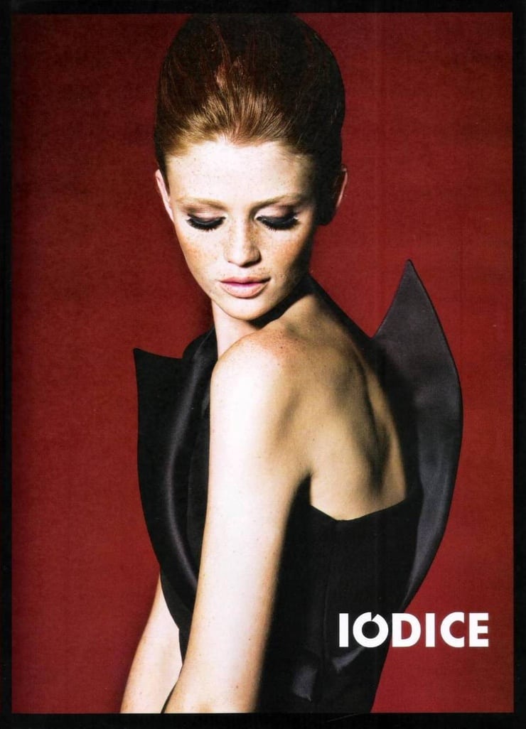 Cintia Dicker Cintia Dicker