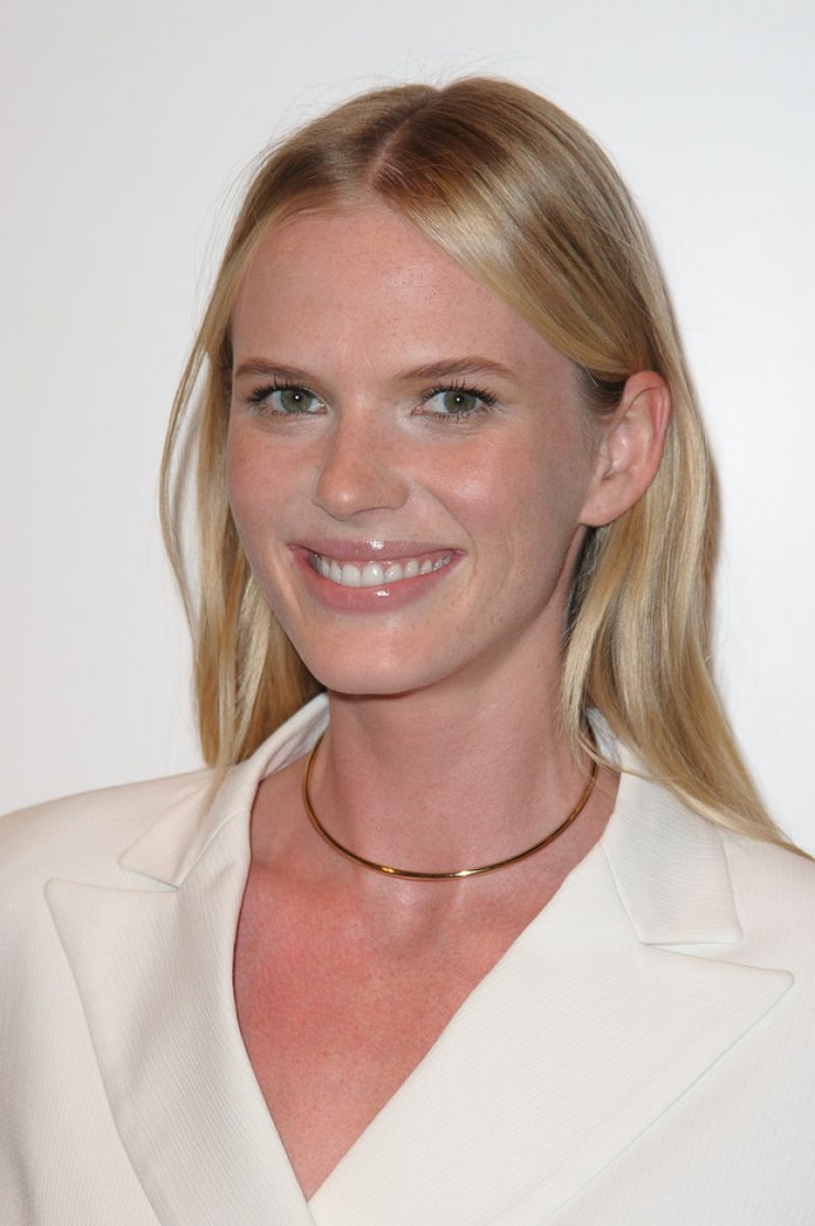 Anne Vyalitsyna Anne Vyalitsyna