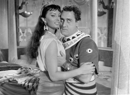 Due notti con Cleopatra (1964) Due notti con Cleopatra (1964)