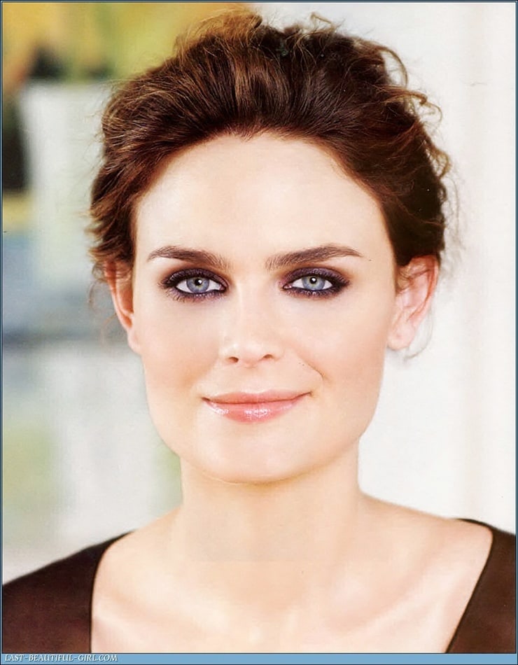 Emily Deschanel