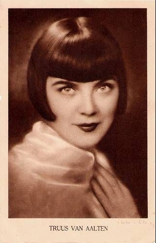 Truus Van Aalten
