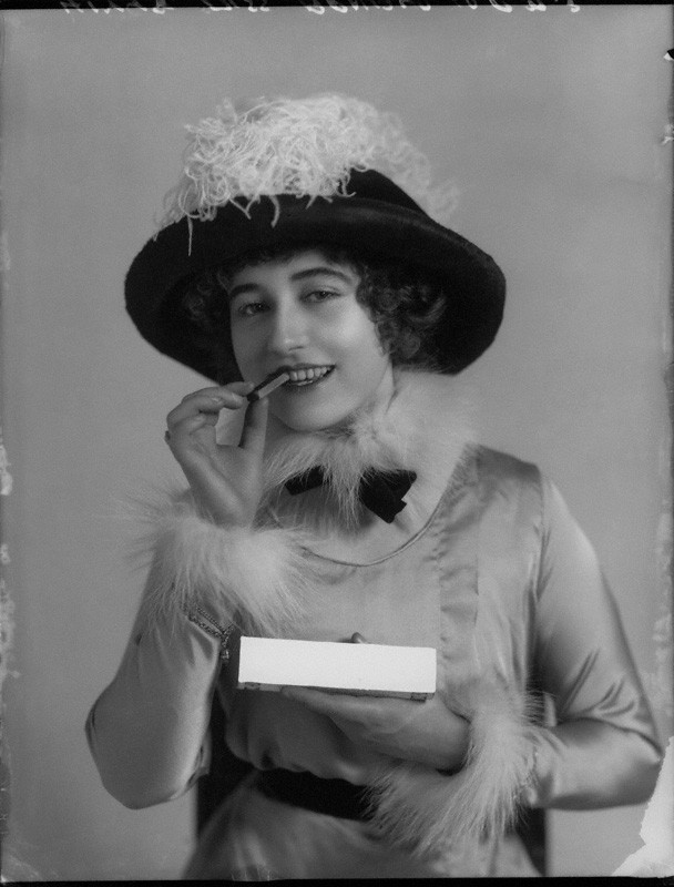 Yvonne Arnaud