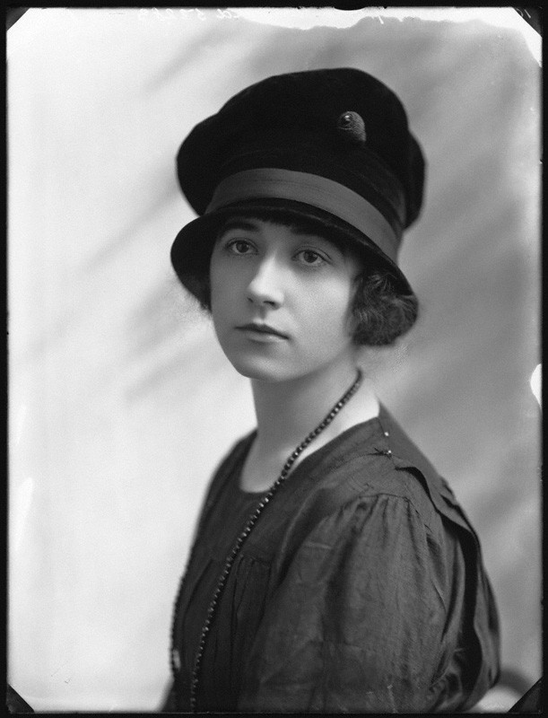 Yvonne Arnaud Yvonne Arnaud