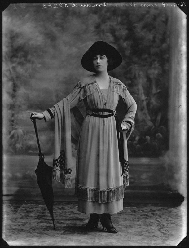 Yvonne Arnaud Yvonne Arnaud