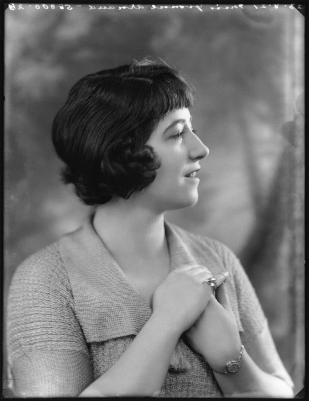 Yvonne Arnaud Yvonne Arnaud