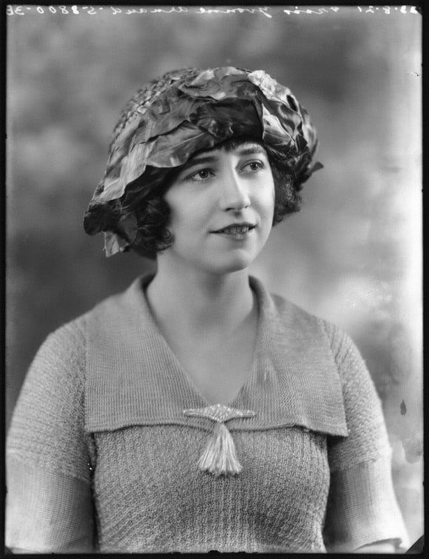 Yvonne Arnaud Yvonne Arnaud