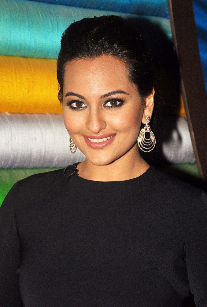 Sonakshi Sinha Sonakshi Sinha
