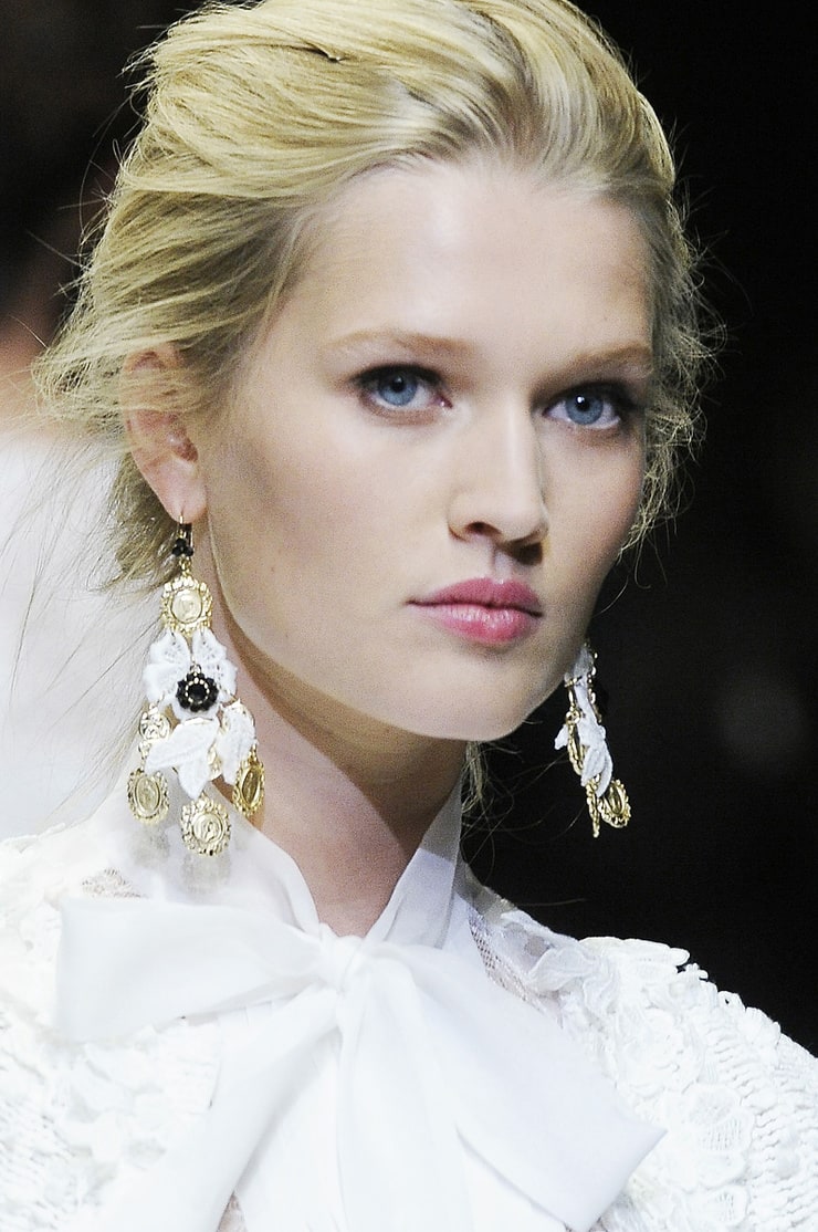 Image of Toni Garrn