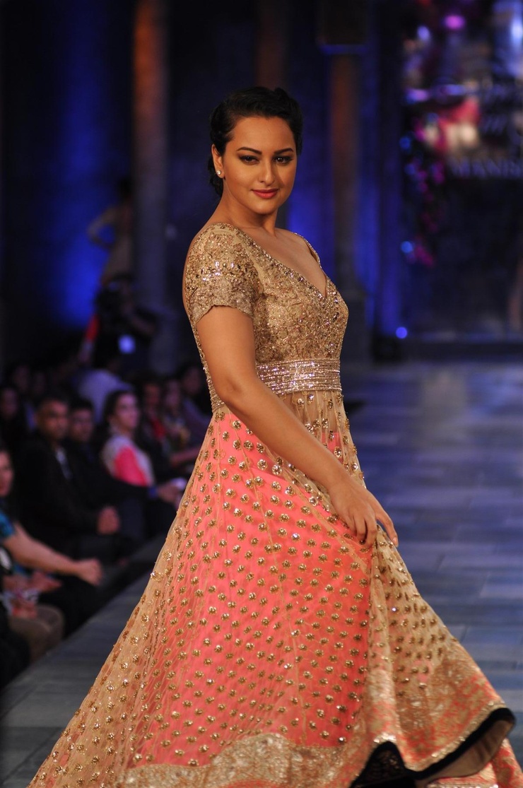 Sonakshi Sinha Sonakshi Sinha