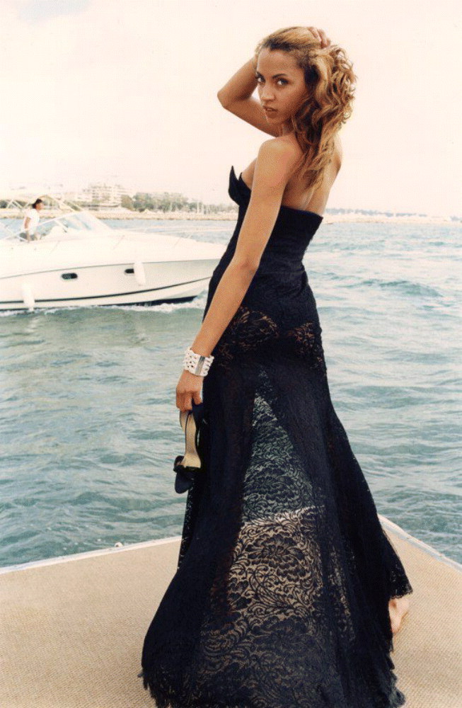 Picture of Noémie Lenoir