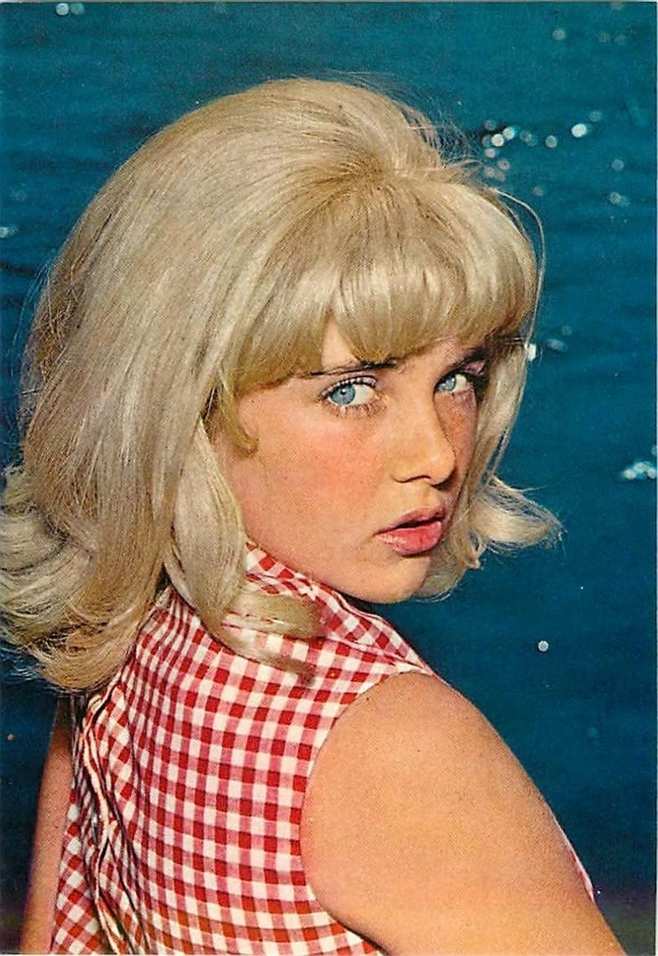 Sue Lyon Sue Lyon