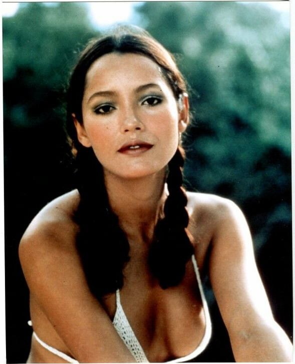 Barbara Carrera