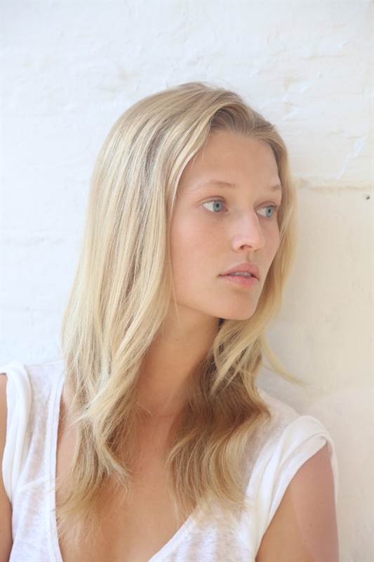 Toni Garrn Toni Garrn