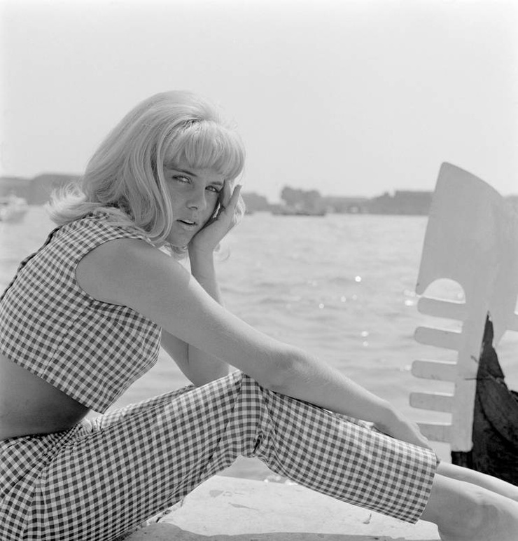 Sue Lyon Sue Lyon