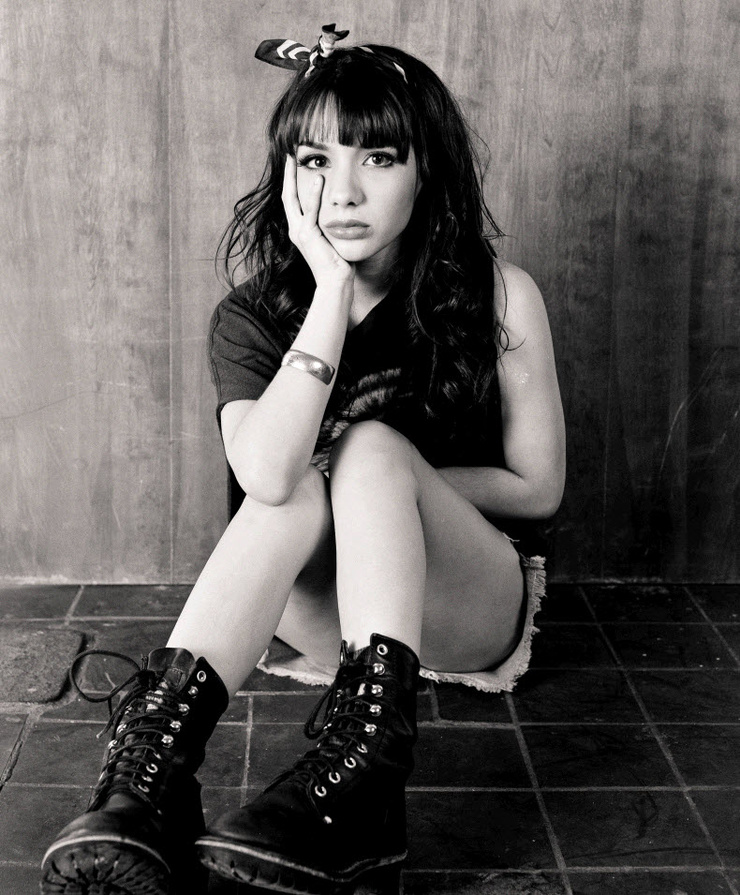 Hannah Marks Hannah Marks