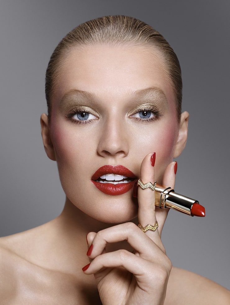 Toni Garrn Toni Garrn