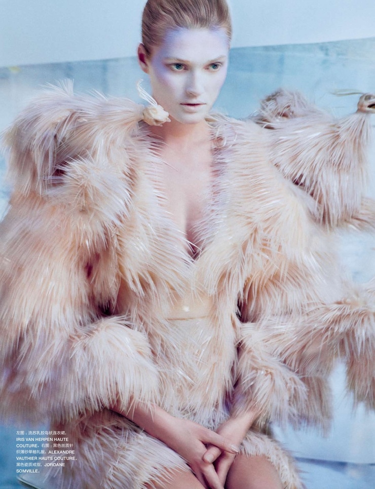 Toni Garrn Toni Garrn