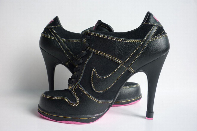 Nike Dunk SB Low Heels (Black/Pink) Nike Dunk SB Low Heels (Black/Pink)