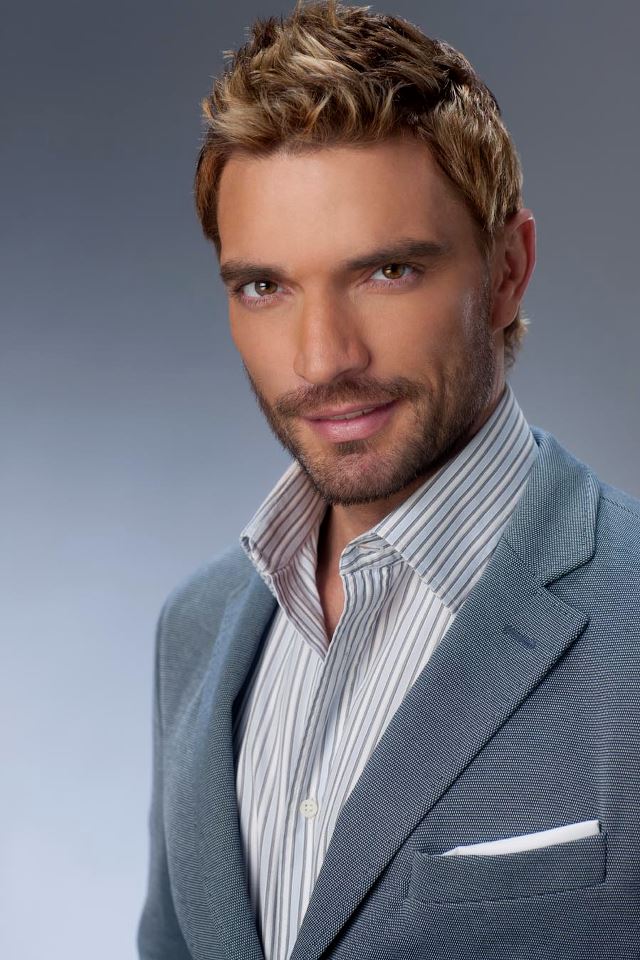 Julián Gil