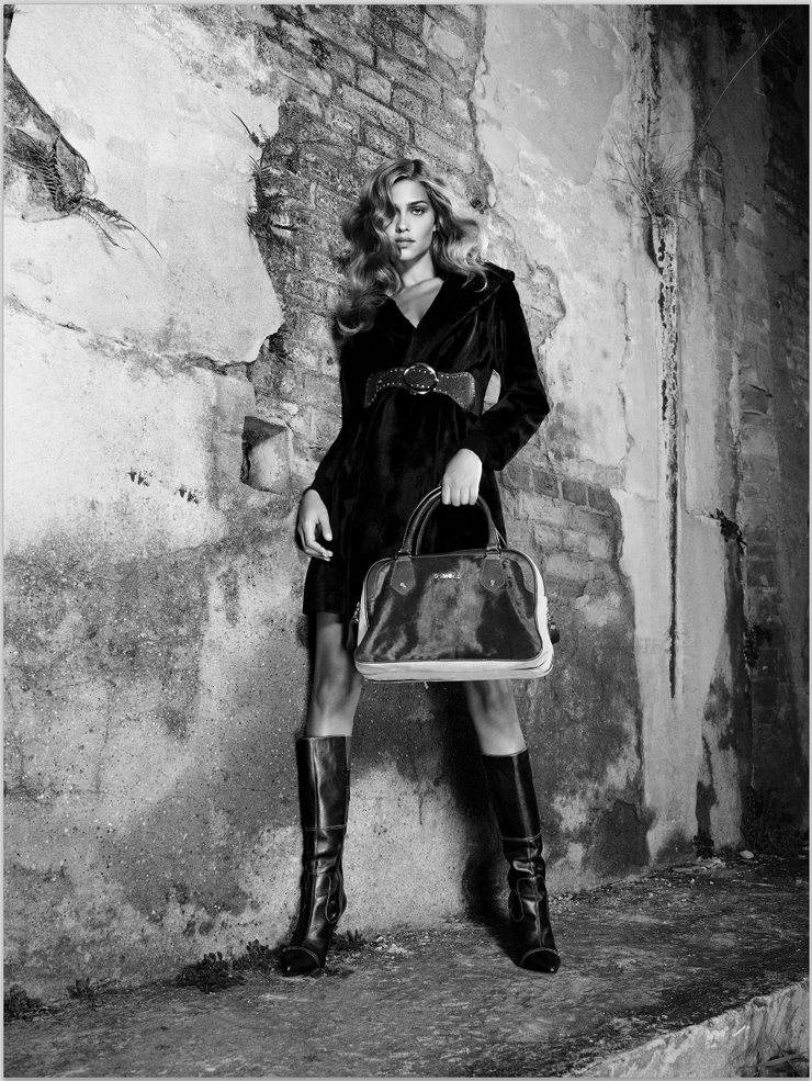 Ana Beatriz Barros Ana Beatriz Barros