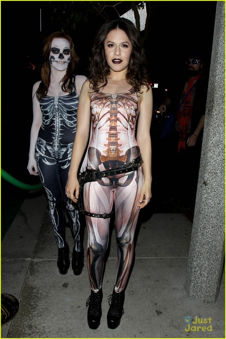 Erin Sanders Fakes