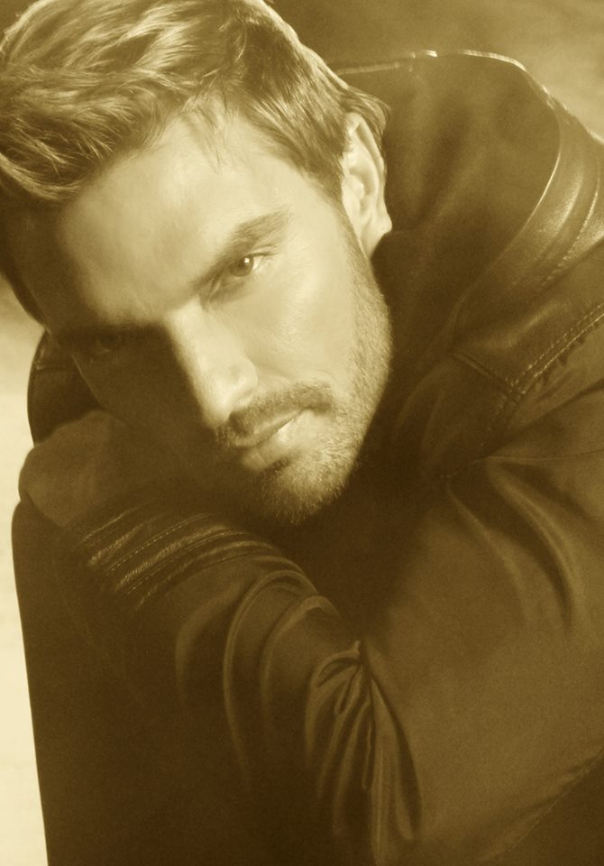 Julián Gil
