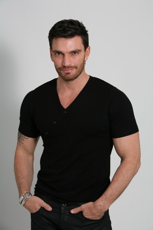 Julián Gil