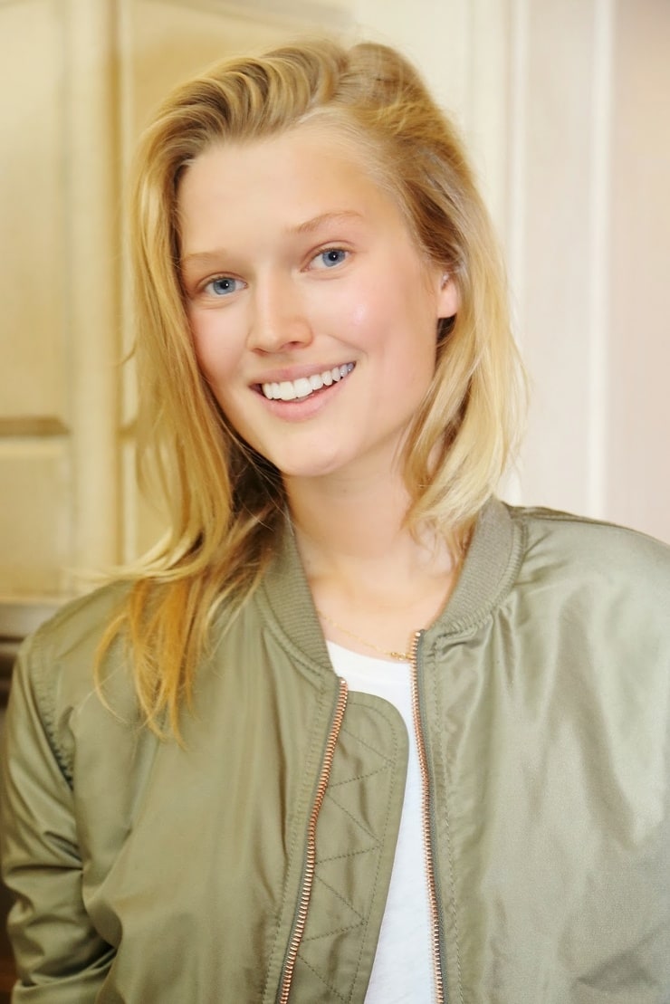 Toni Garrn