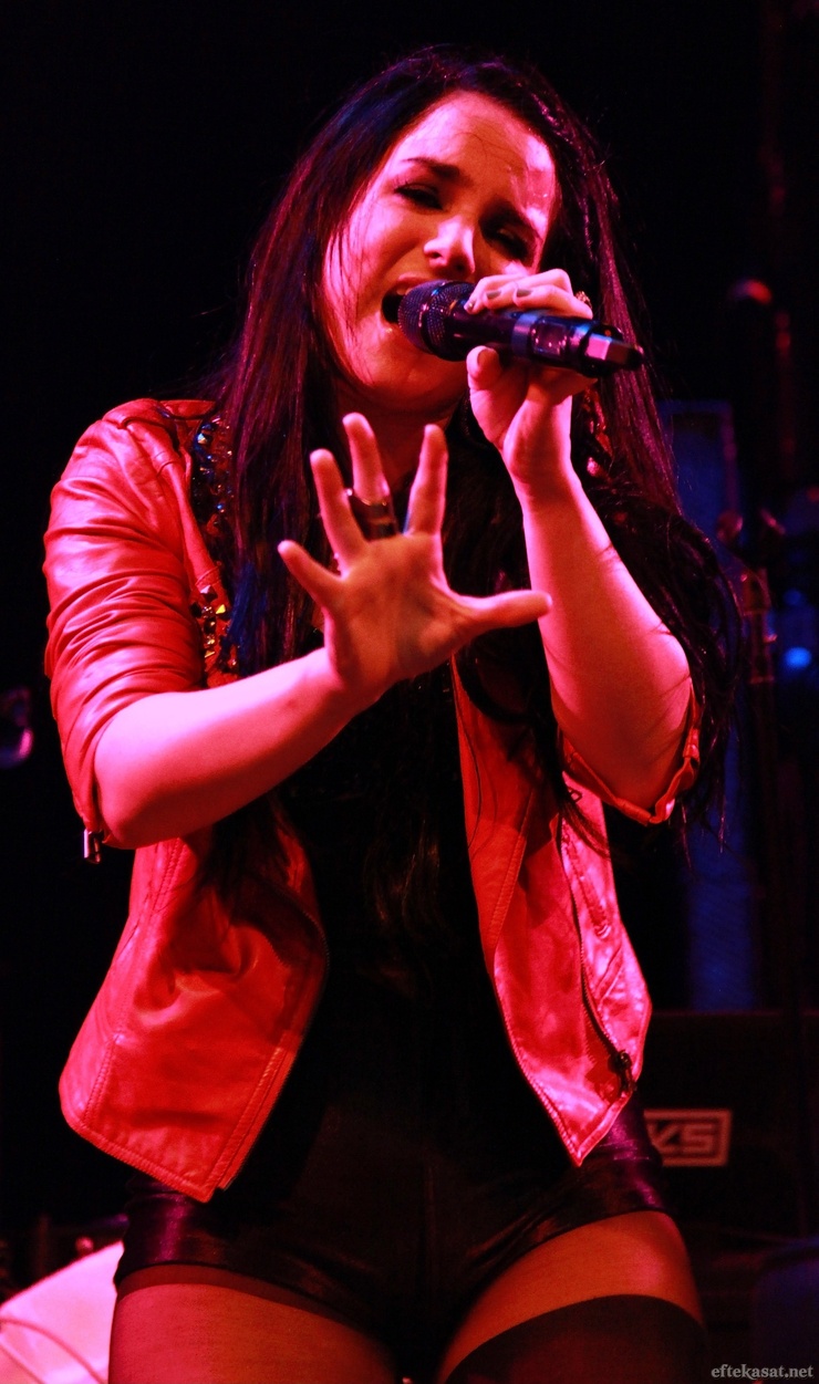 Joanna 'JoJo' Levesque Joanna 'JoJo' Levesque