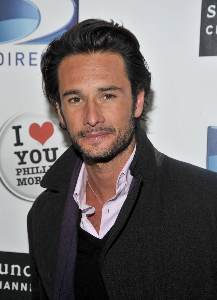 Picture of Rodrigo Santoro