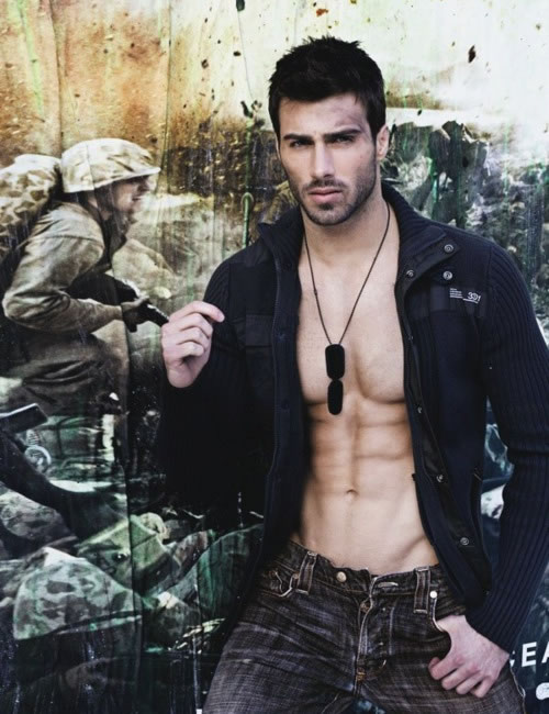 Justin Clynes Justin Clynes