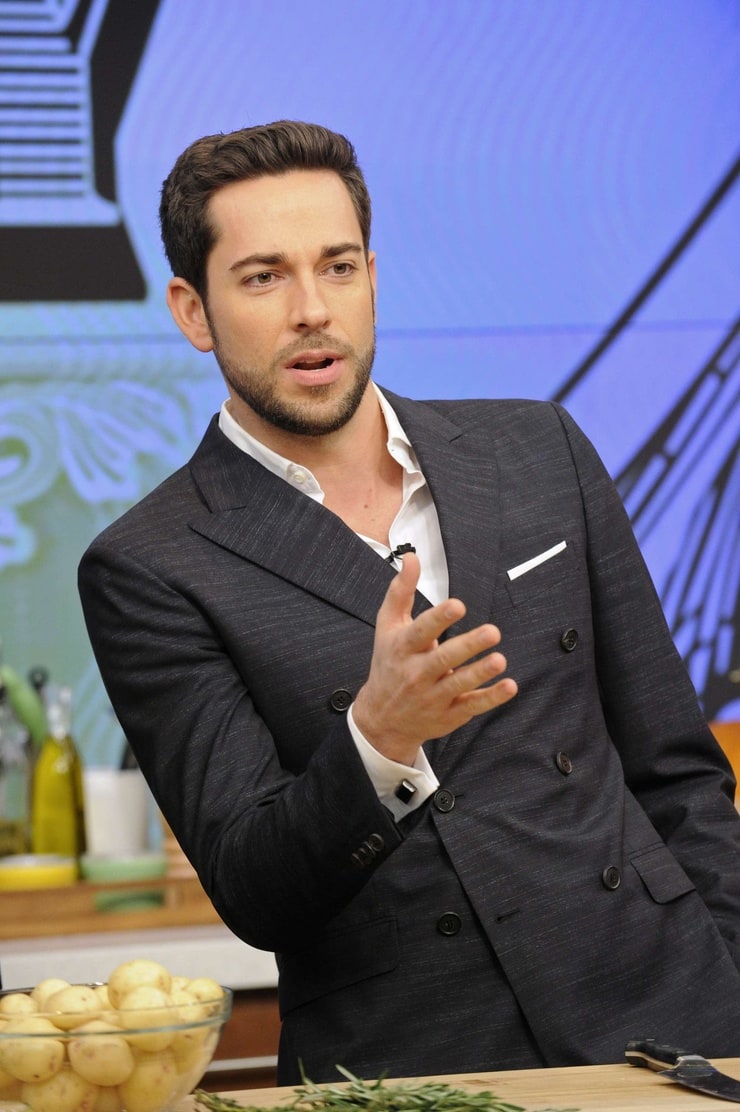 zachary levi dating 2023