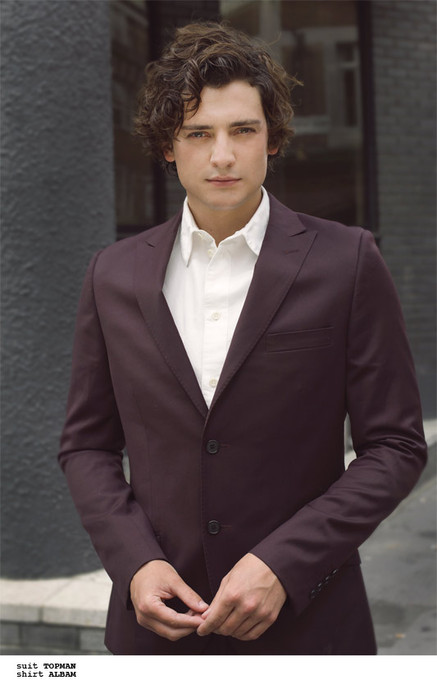 Aneurin Barnard Aneurin Barnard