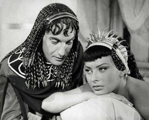 Due notti con Cleopatra (1964)