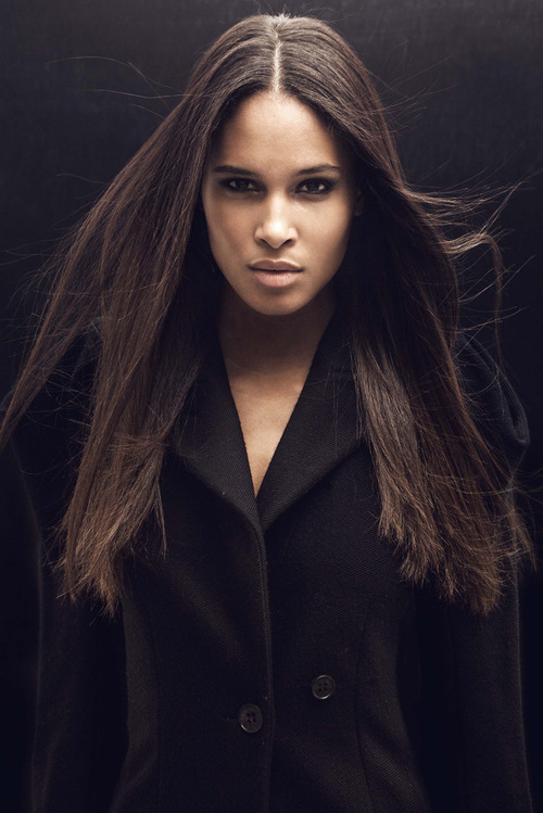 Cindy Bruna Cindy Bruna