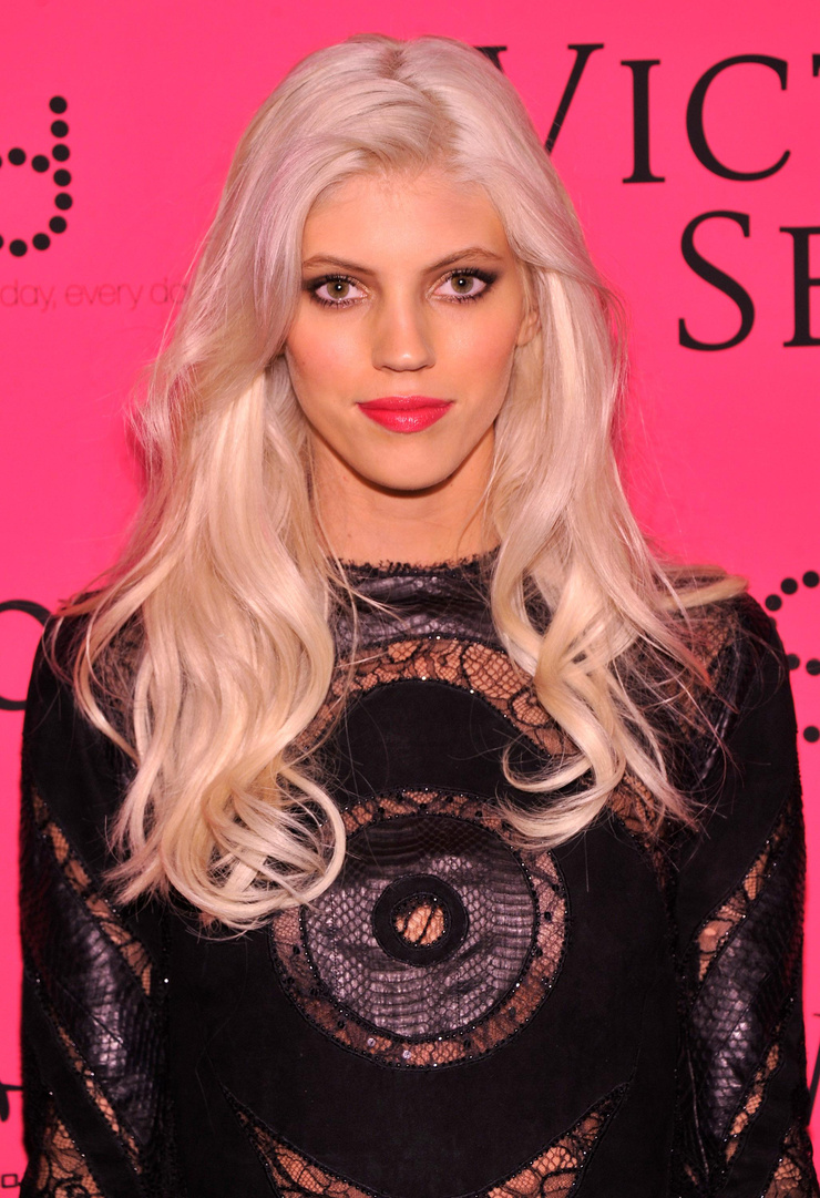 Devon Windsor Devon Windsor
