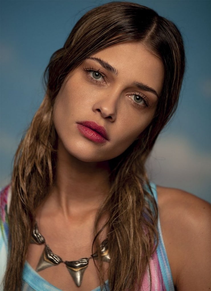 Ana Beatriz Barros