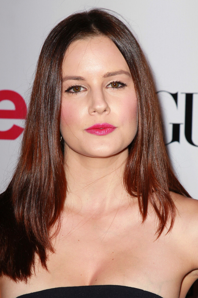 Chelsea Hobbs Chelsea Hobbs
