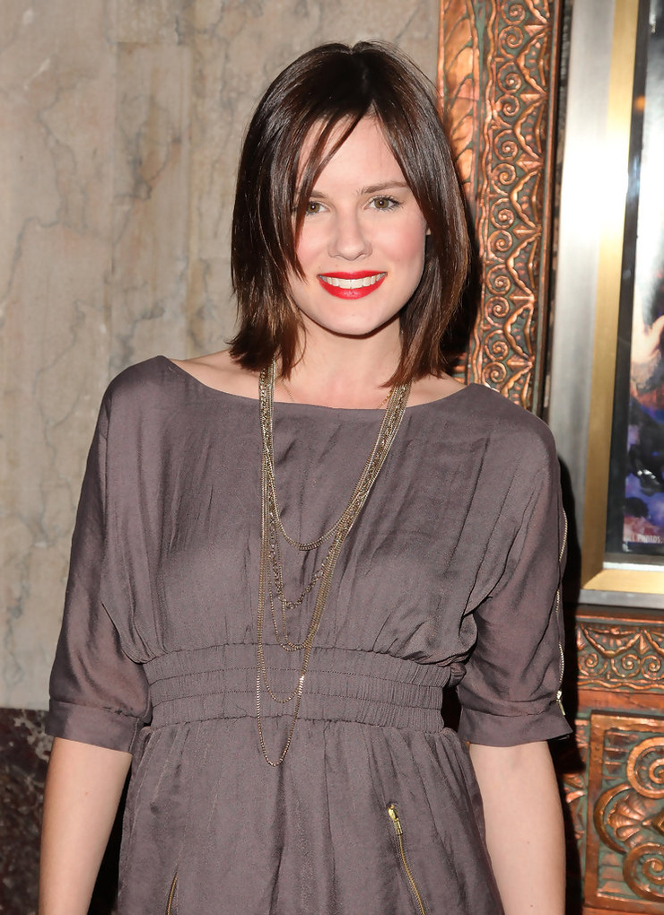 Chelsea Hobbs Chelsea Hobbs