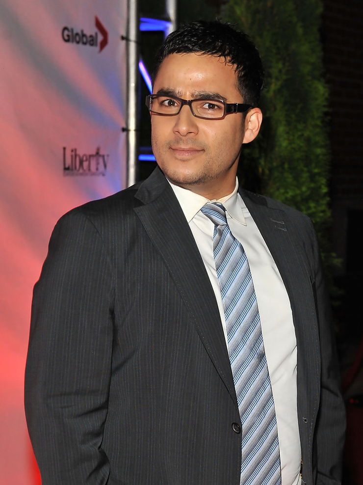 Picture of Ennis Esmer