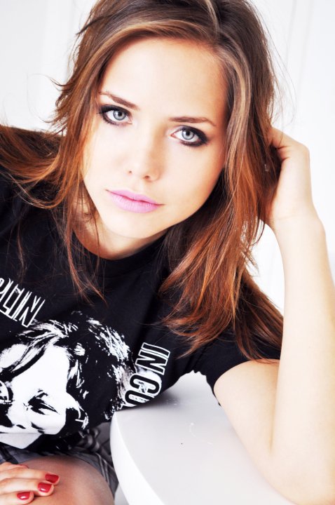 Letícia Colin Letícia Colin