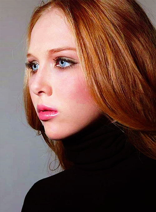 Molly C. Quinn