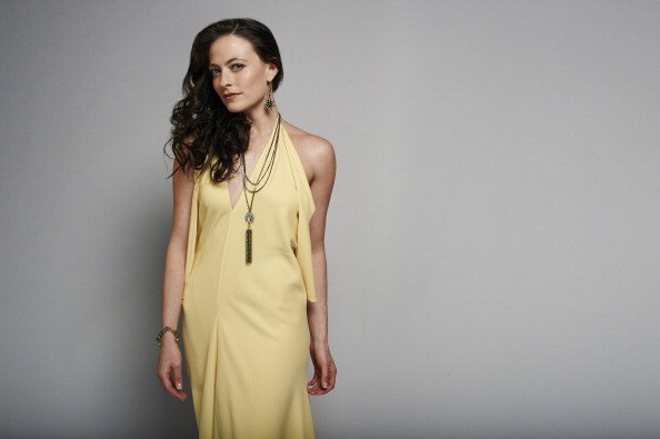 Lara Pulver