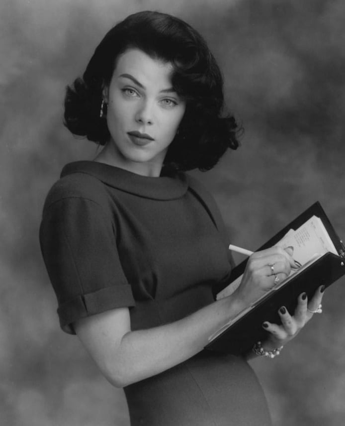 Debi Mazar